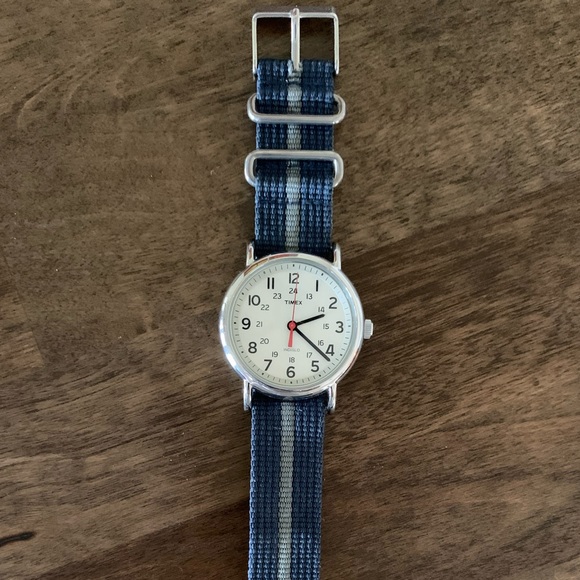 Timex Weekender indiglo sport watch - Picture 2 of 3